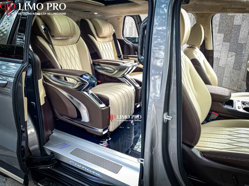 Hình ảnh xe 🌟 NÂNG CẤP NỘI THẤT LIMOUISINE – TONE NÂU KEM SANG TRỌNG, TINH TẾ