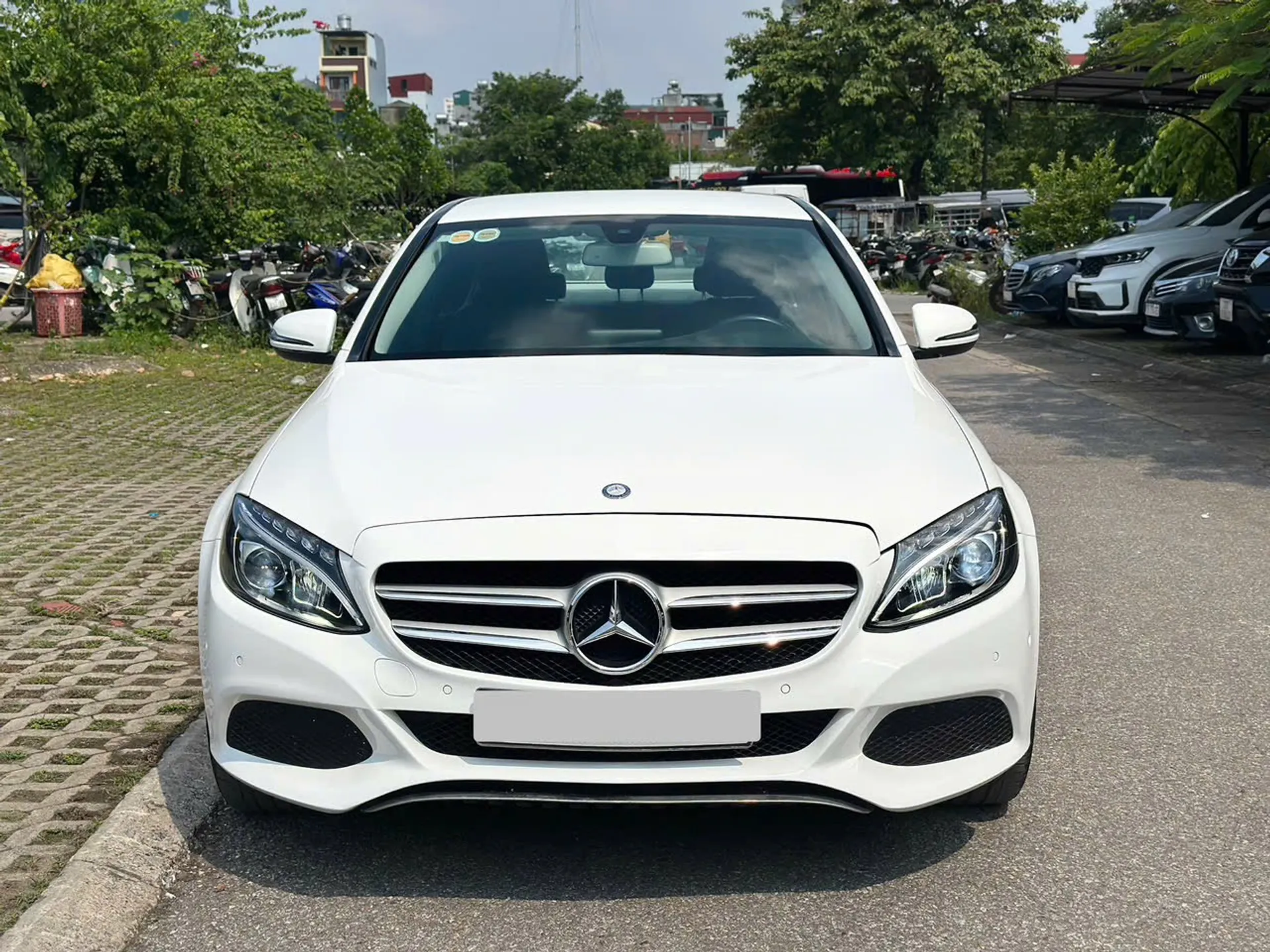 Hình ảnh xe Mercedes C200 2016 Trắng Đen 10 Vạn Km