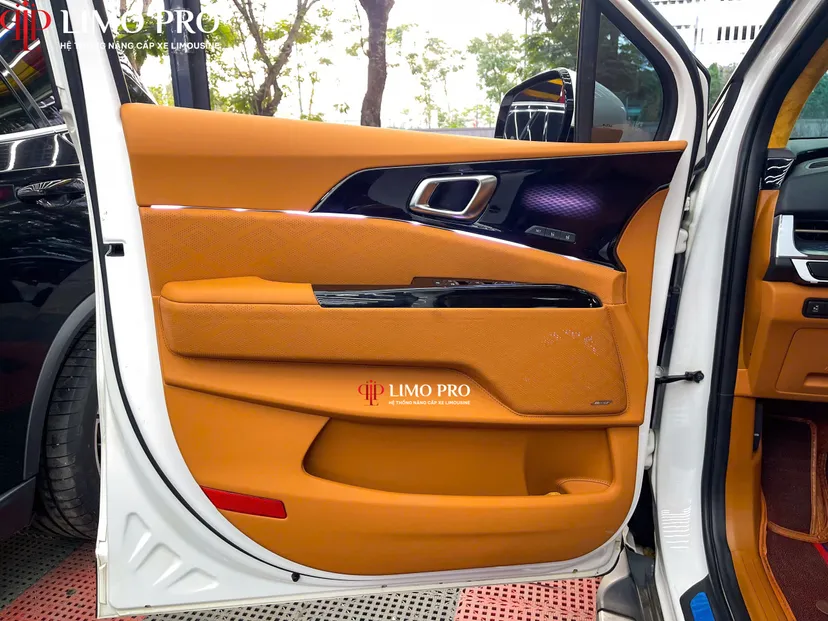 Hình ảnh xe BIẾN HÓA NỘI THẤT – “FULL DA MÀU BÒ” ĐẲNG CẤP KHÁC BIỆT