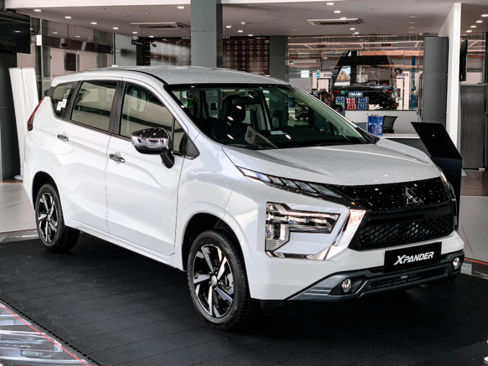 Hình ảnh xe MITSUBISHI XPANDER 1.5L AT 2025