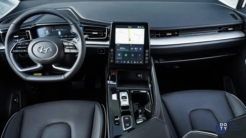Hình ảnh xe HYUNDAI CUSTIN 2.0T 2025 - TRẮNG