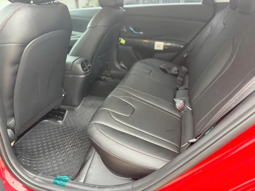 Hình ảnh xe HYUNDAI ELANTRA TIÊU CHUẨN 2025 - ĐỎ
