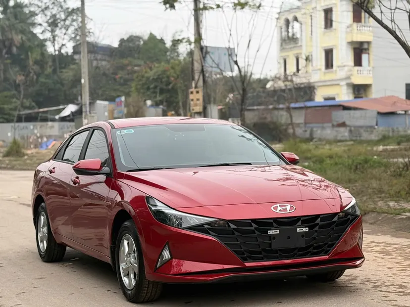 Hình ảnh xe HYUNDAI ELANTRA TIÊU CHUẨN 2025 - ĐỎ