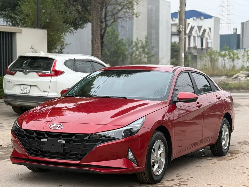 Hình ảnh xe HYUNDAI ELANTRA TIÊU CHUẨN 2025 - ĐỎ
