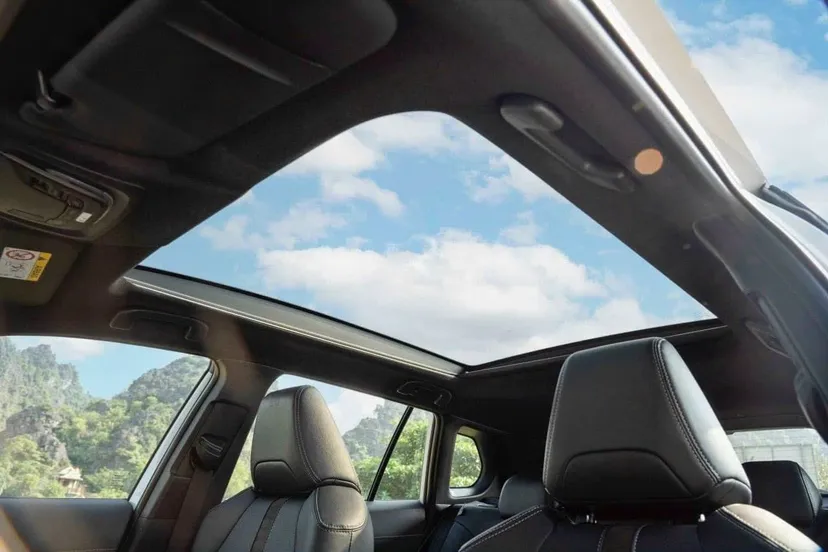 Hình ảnh xe TOYOTA COROLLA CROSS 1.8 2025