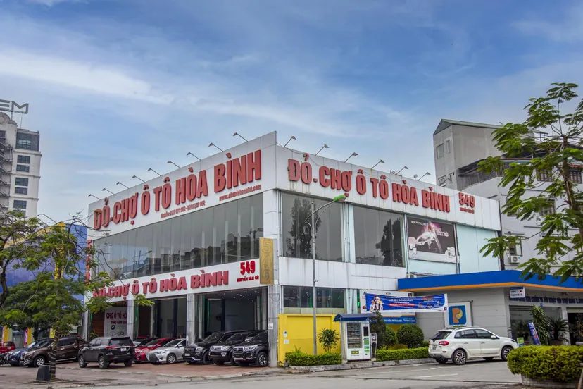 Banner cửa hàng ĐỎ- CHỢ Ô TÔ HÒA BÌNH