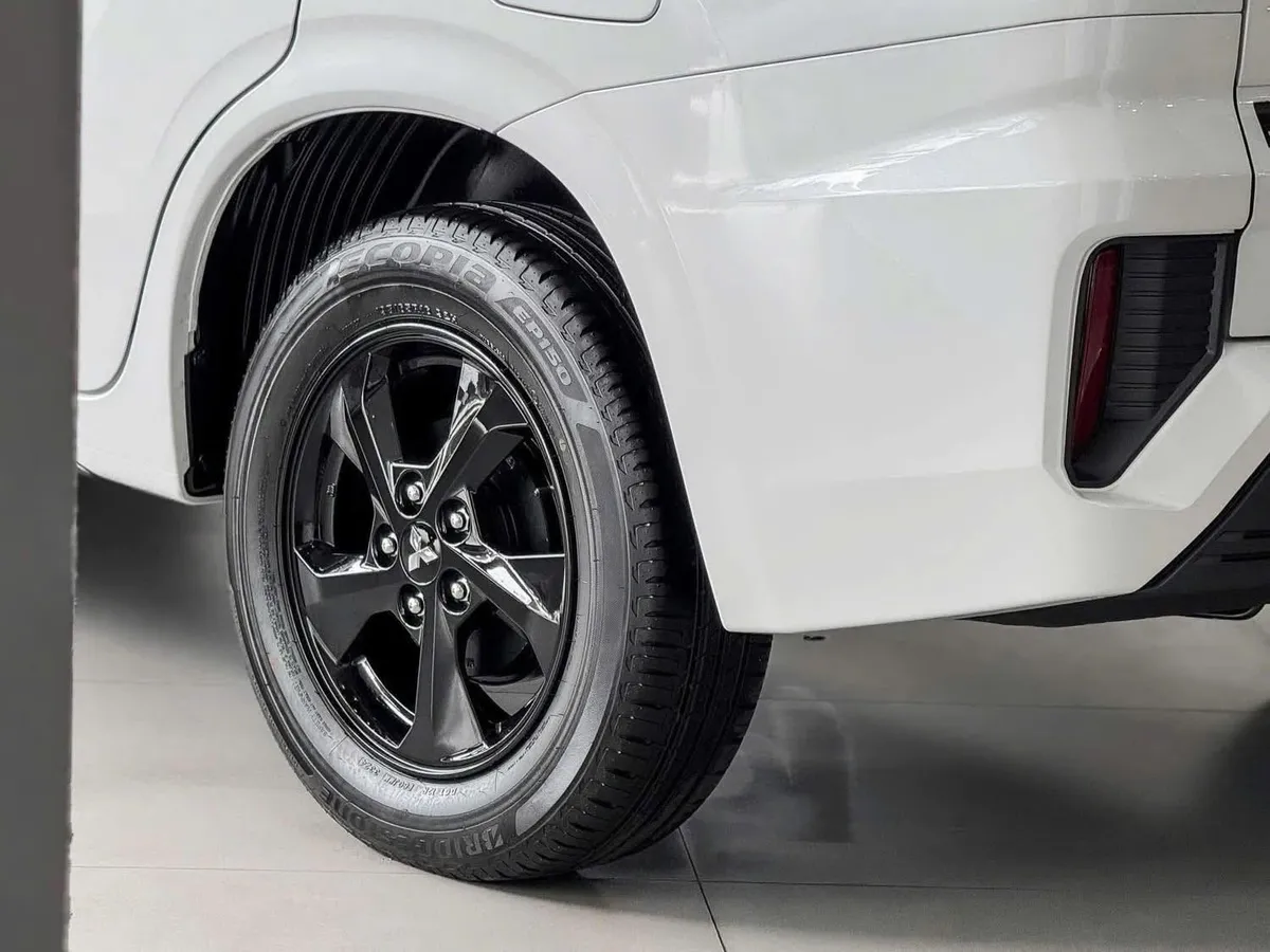 Hình ảnh xe MITSUBISHI XPANDER AT 2025