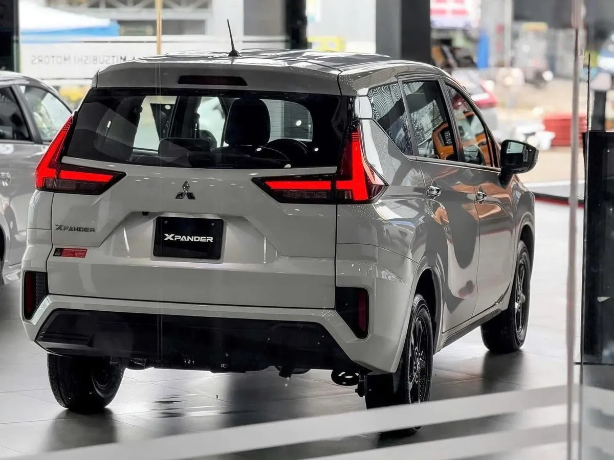 Hình ảnh xe MITSUBISHI XPANDER AT 2025