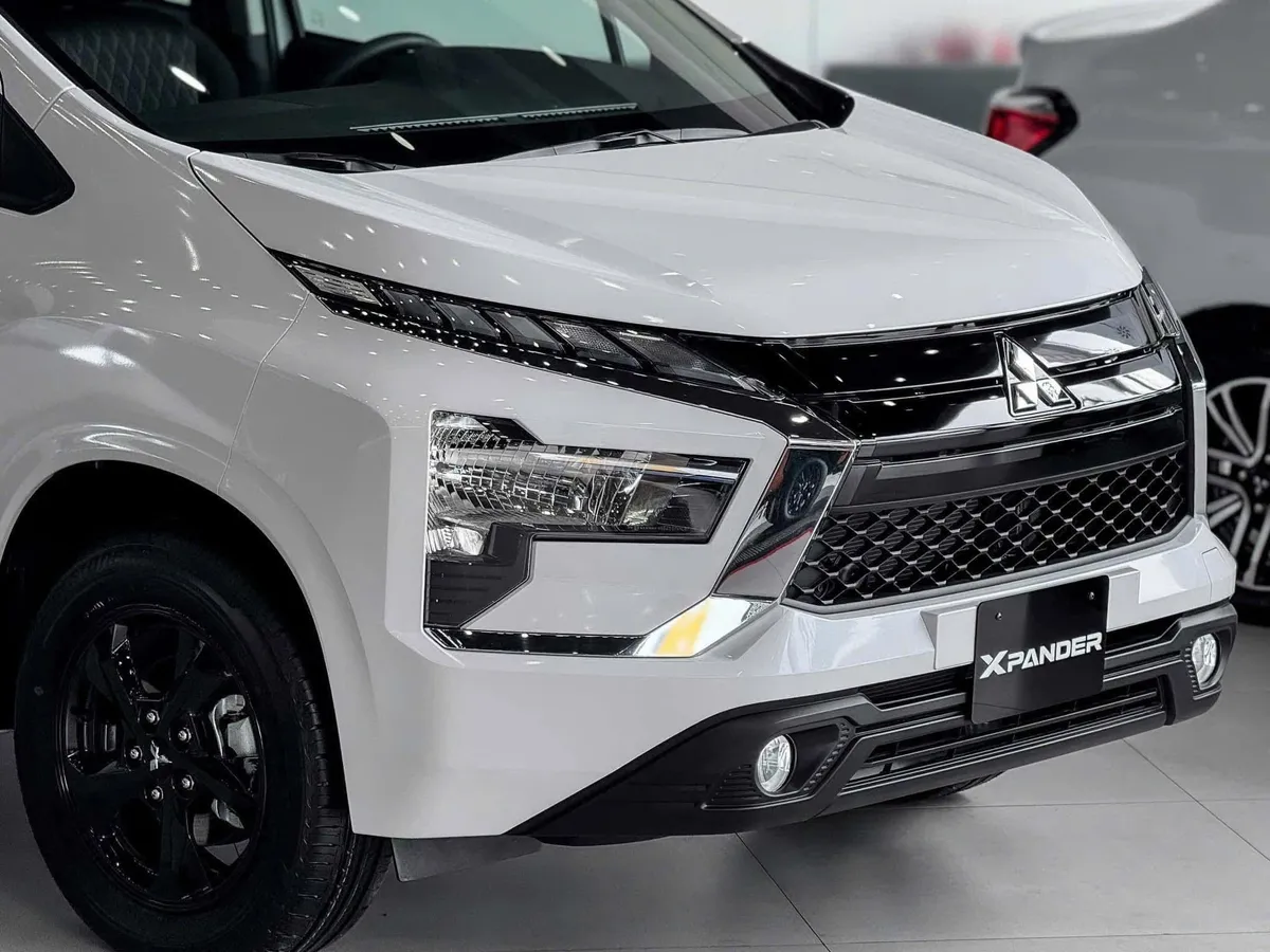 Hình ảnh xe MITSUBISHI XPANDER AT 2025