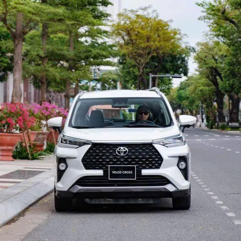 Hình ảnh xe TOYOTA VELOZ CROSS CVT 2025 