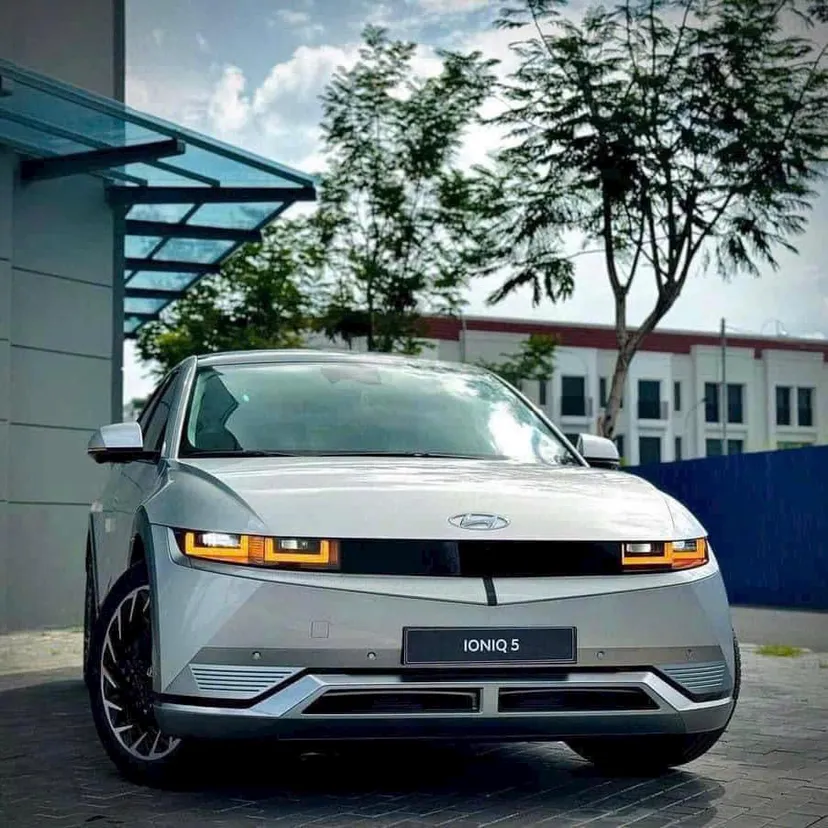 Hình ảnh xe HYUNDAI IONIQ 5 2025 - BẠC