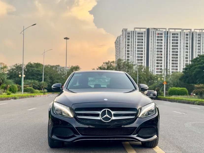 Hình ảnh xe Mercedes Beznz C200 2015