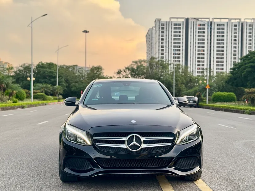 Hình ảnh xe Mercedes Beznz C200 2015