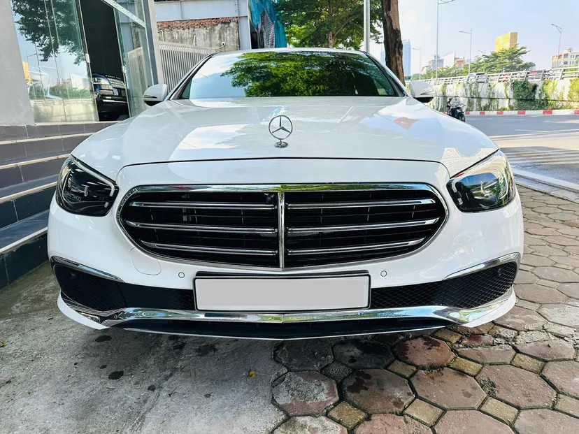 Hình ảnh xe Mec E200 Exclusive V1 sx 2022 một chủ