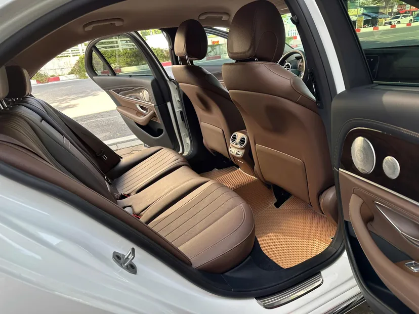 Hình ảnh xe Mec E200 Exclusive V1 sx 2022 một chủ