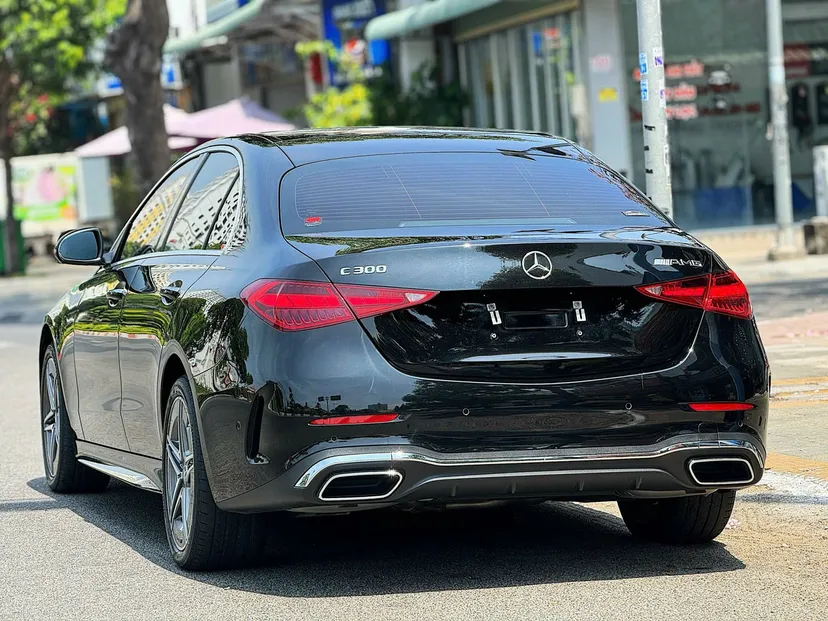 Hình ảnh xe Mercedes C300 AMG bản V1 2024 mẫu All New