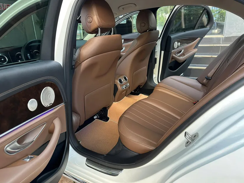 Hình ảnh xe Mec E200 Exclusive V1 sx 2022 một chủ