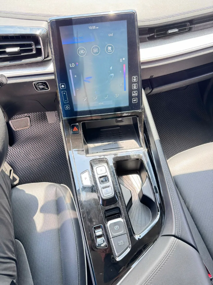 Hình ảnh xe HYUNDAI CUSTIN 2.0 CAO CẤP 2023 - 17159 KM