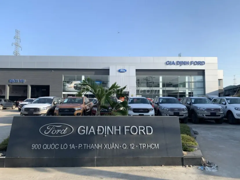 Banner cửa hàng GIA ĐỊNH FORD