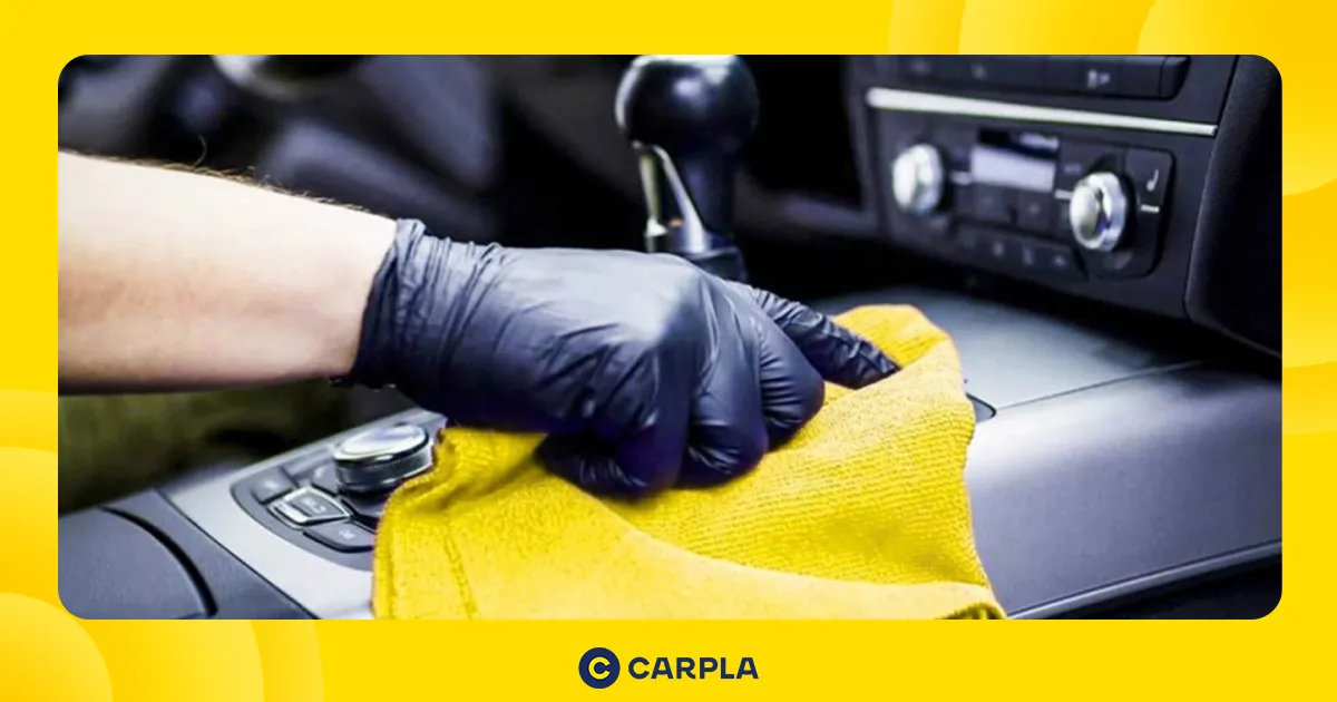 Hướng dẫn vệ sinh nội thất ô tô tại nhà hiệu quả, tiết kiệm chi phí