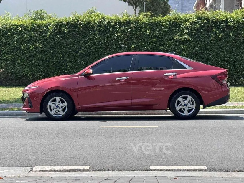 Hình ảnh xe Hyundai Accent 2024 Đỏ 5.700 km