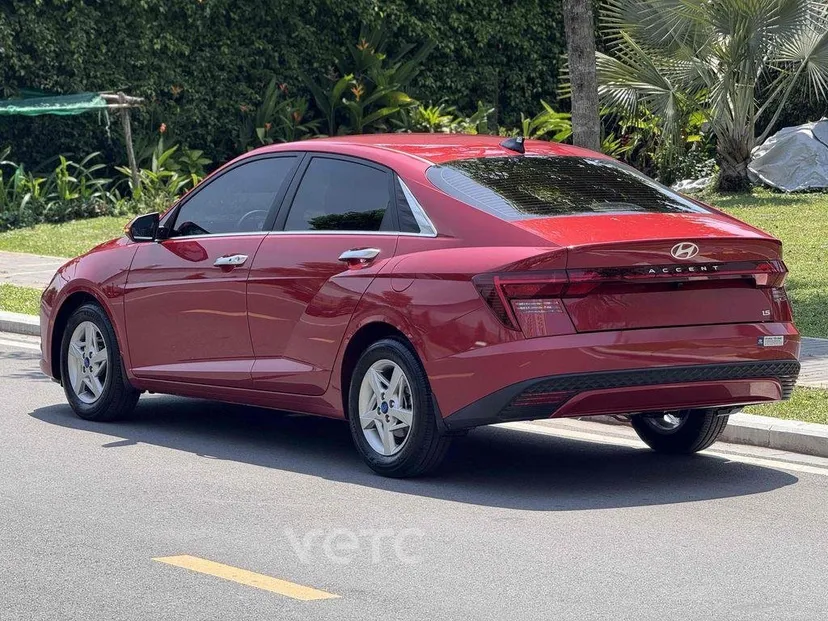 Hình ảnh xe Hyundai Accent 2024 Đỏ 5.700 km