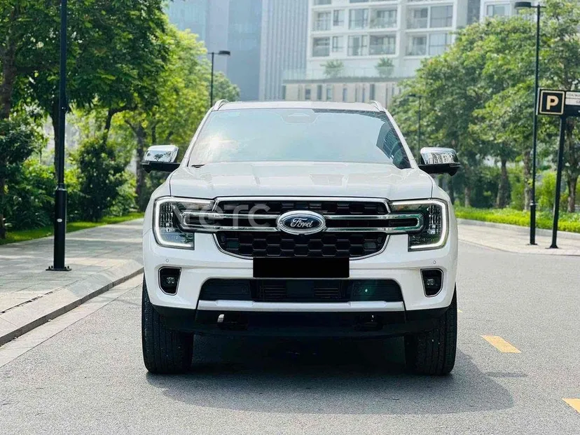 Hình ảnh xe Ford Everest 2024 Trắng 40.000 km