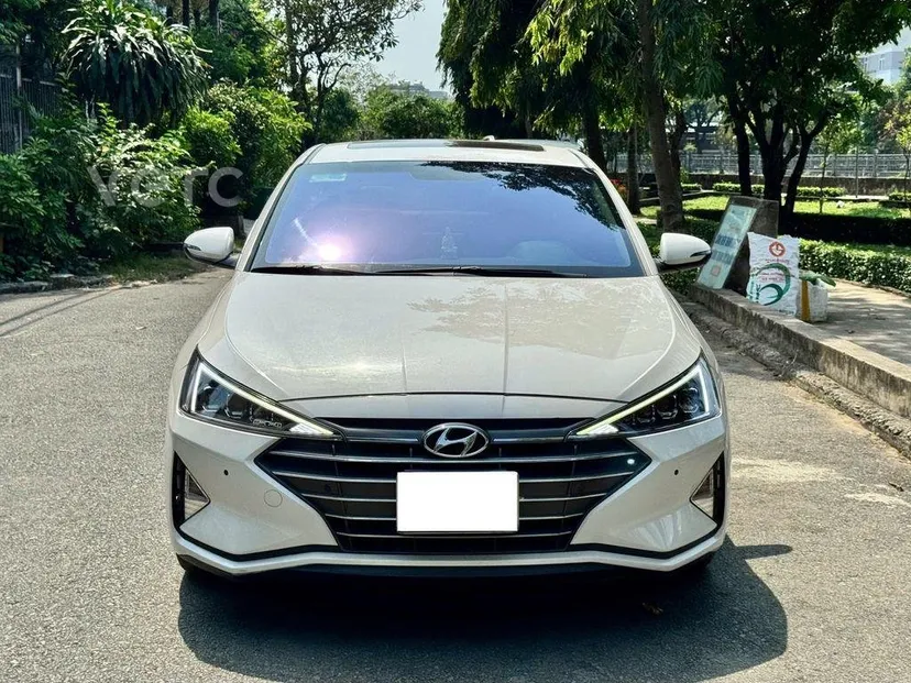Hình ảnh xe Hyundai Elantra 2021 Trắng 56.000 km