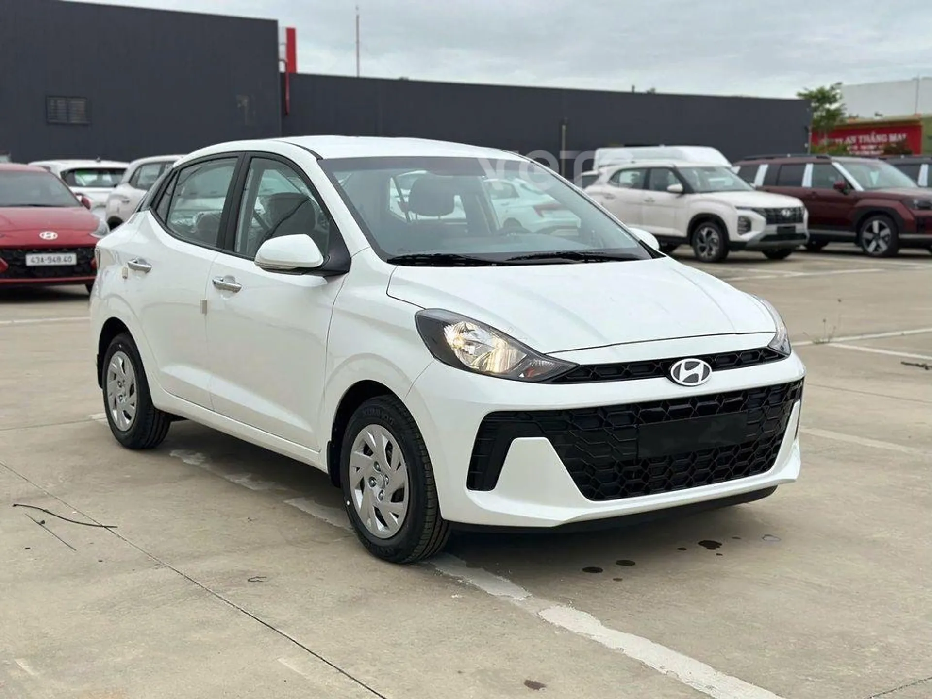 Hình ảnh xe Hyundai Grand i10 2025 Trắng