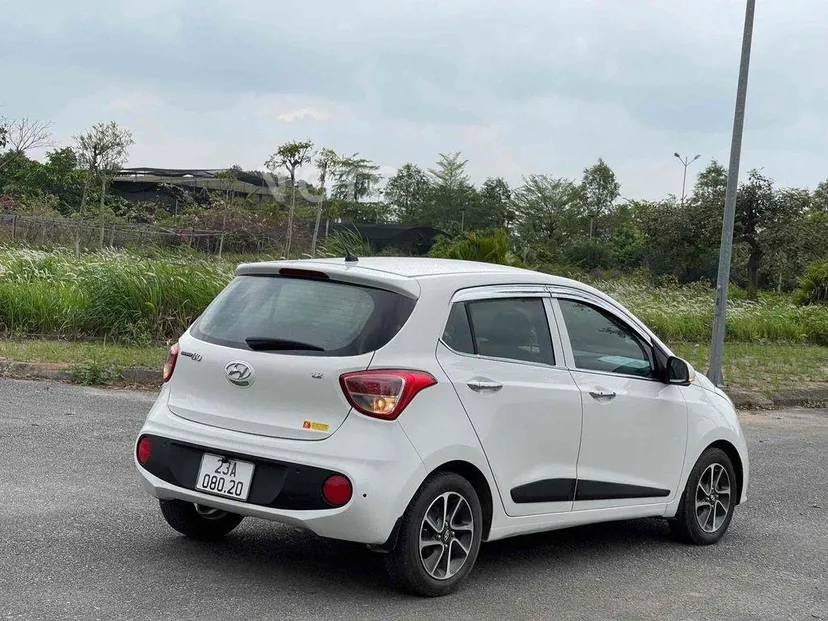 Hình ảnh xe Hyundai Grand i10 2018 Trắng 90.000 km