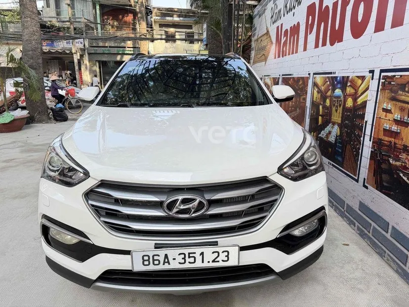 Hình ảnh xe Hyundai Santa Fe 2018 Trắng 72.000 km