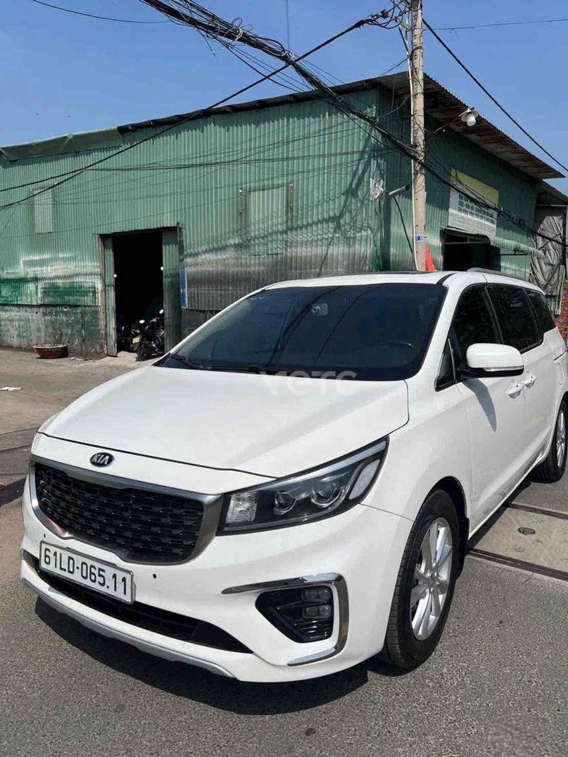Hình ảnh xe KIA Sedona 2021 Trắng 70.000 km