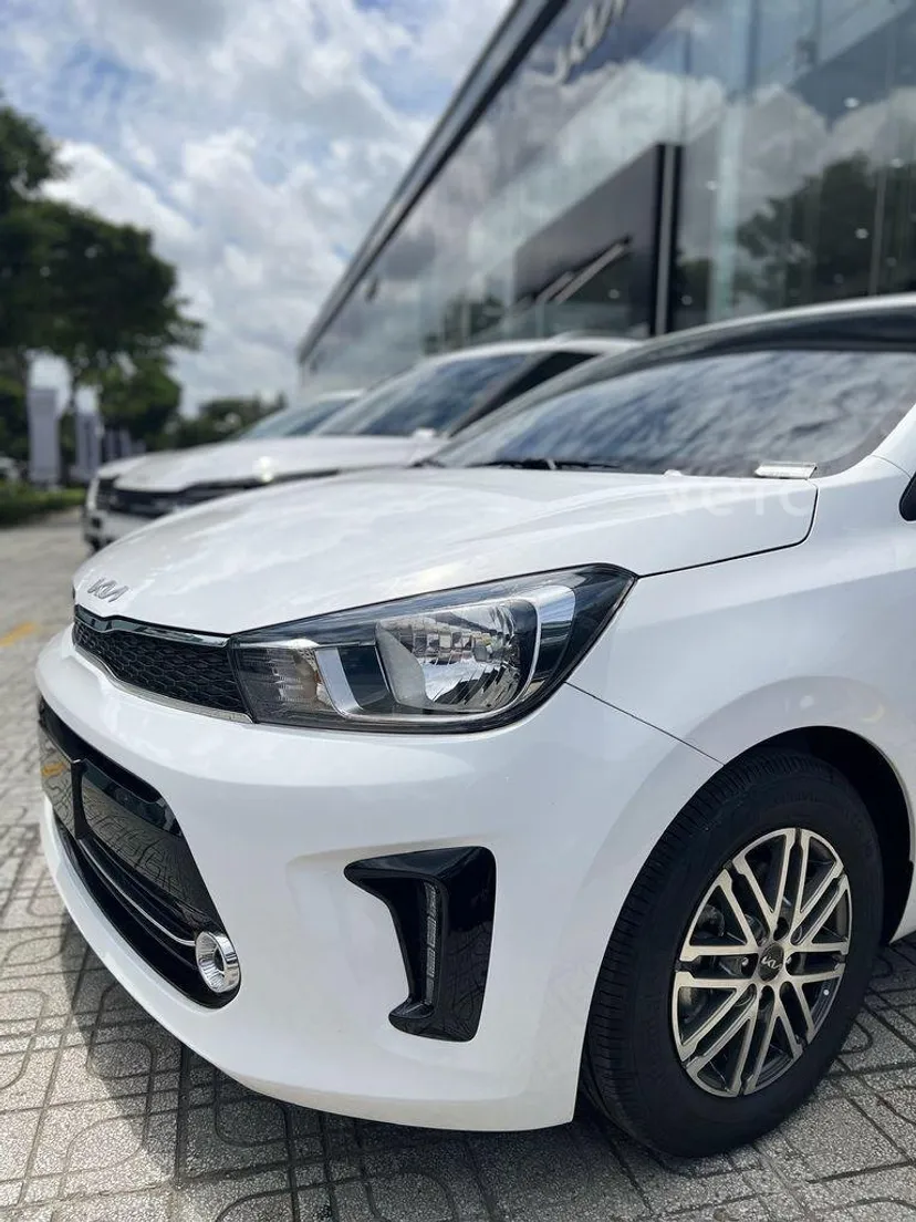 Hình ảnh xe KIA Soluto 2025 Trắng