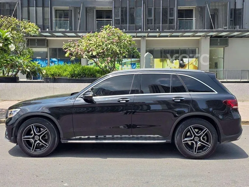 Hình ảnh xe Mercedes GLC300 4Matic 2021 Đen 27.666 km