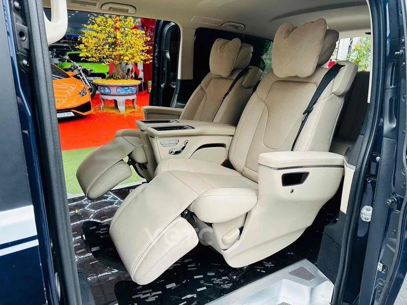 Hình ảnh xe MERCEDES V250 2022 Xanh 82.000 km