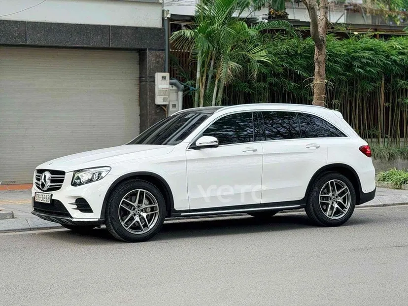 Hình ảnh xe Mercedes Glc300 4matic 2016 Trắng 90.000 km