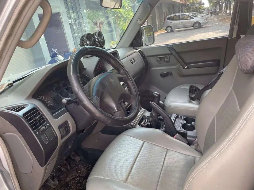 Hình ảnh xe Mitsubishi Pajero Sport 2006 Bạc 135.000 km