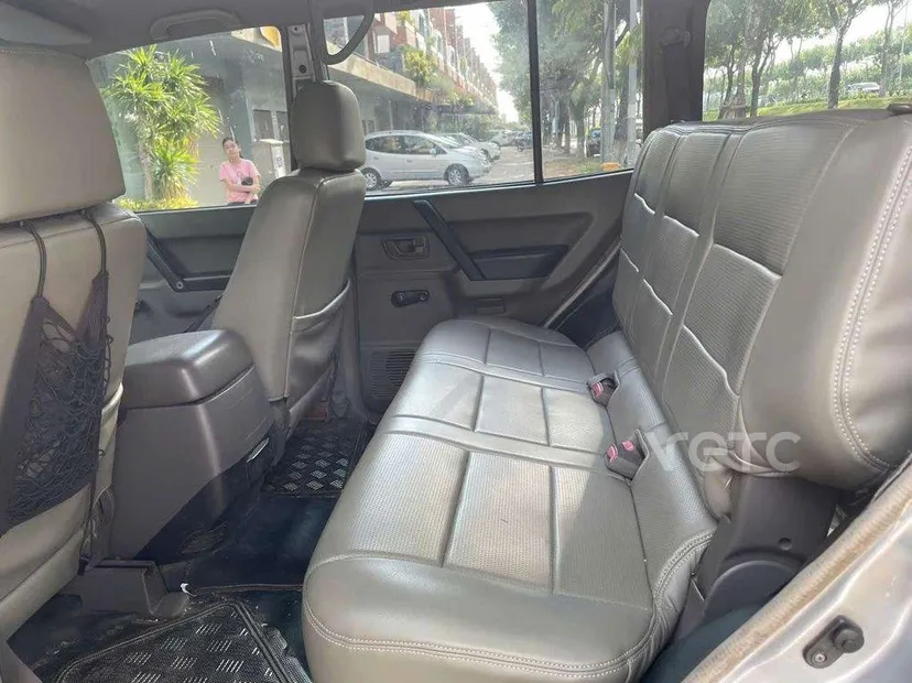 Hình ảnh xe Mitsubishi Pajero Sport 2006 Bạc 135.000 km