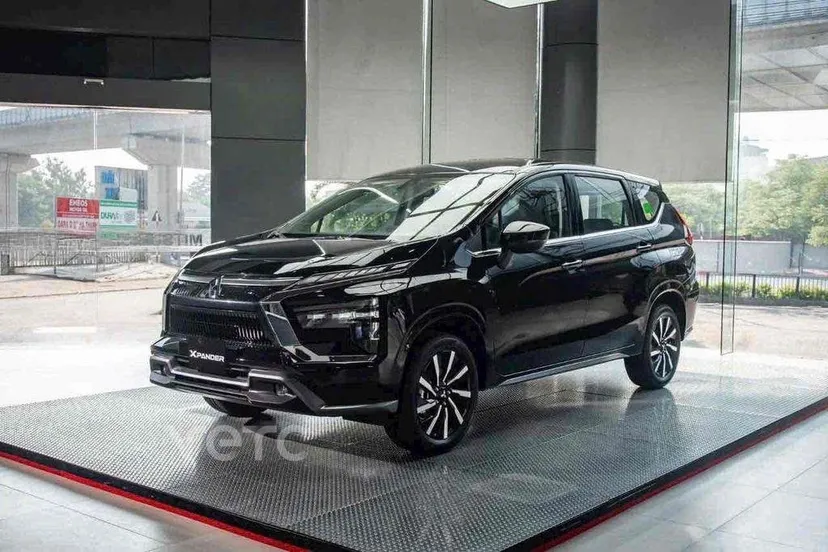 Hình ảnh xe Mitsubishi Xpander Cross 2026 Đen