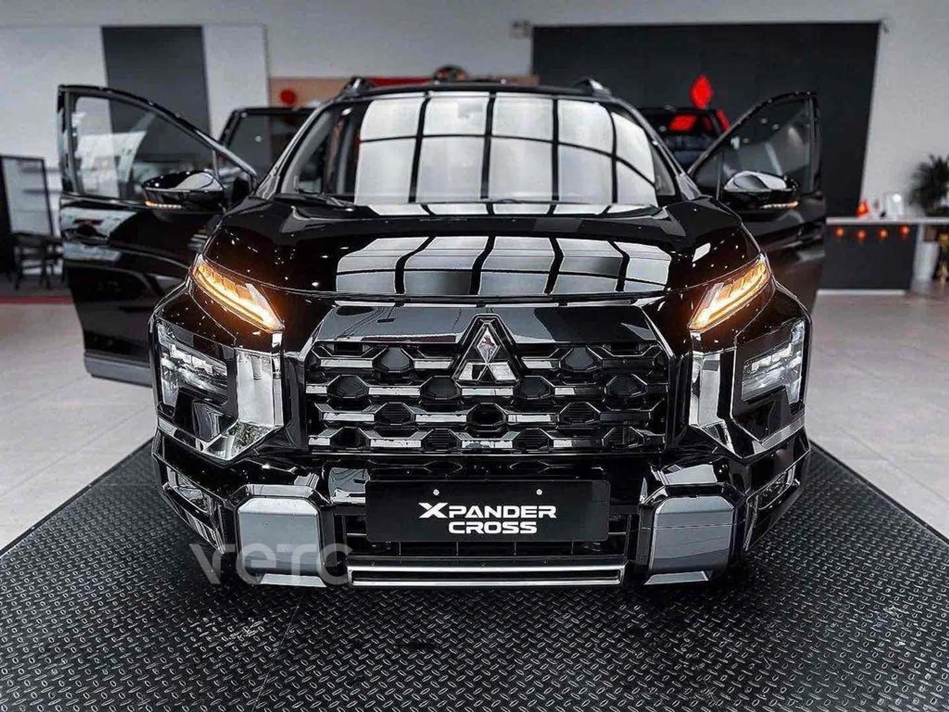 Hình ảnh xe Mitsubishi Xpander Cross 2026 Đen