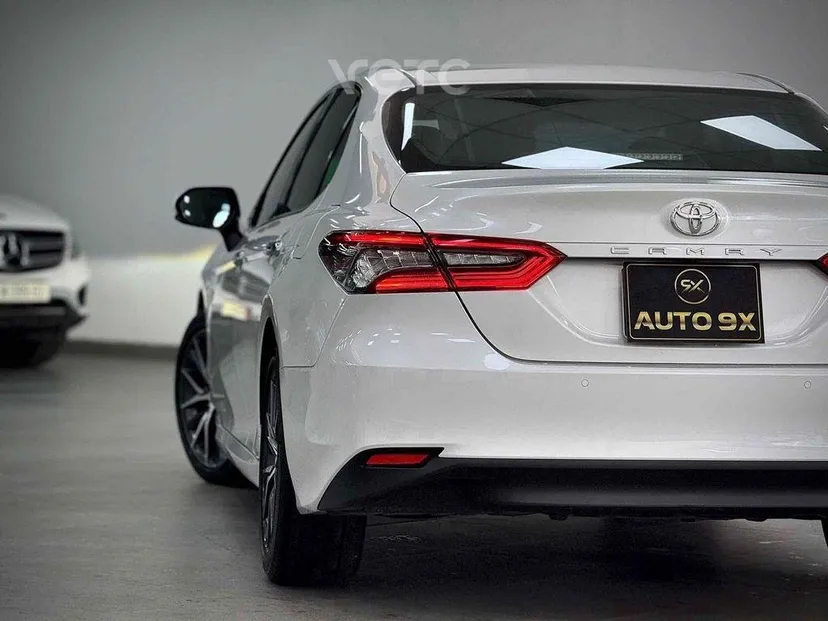 Hình ảnh xe Toyota Camry 2023 Đen 20.000 km