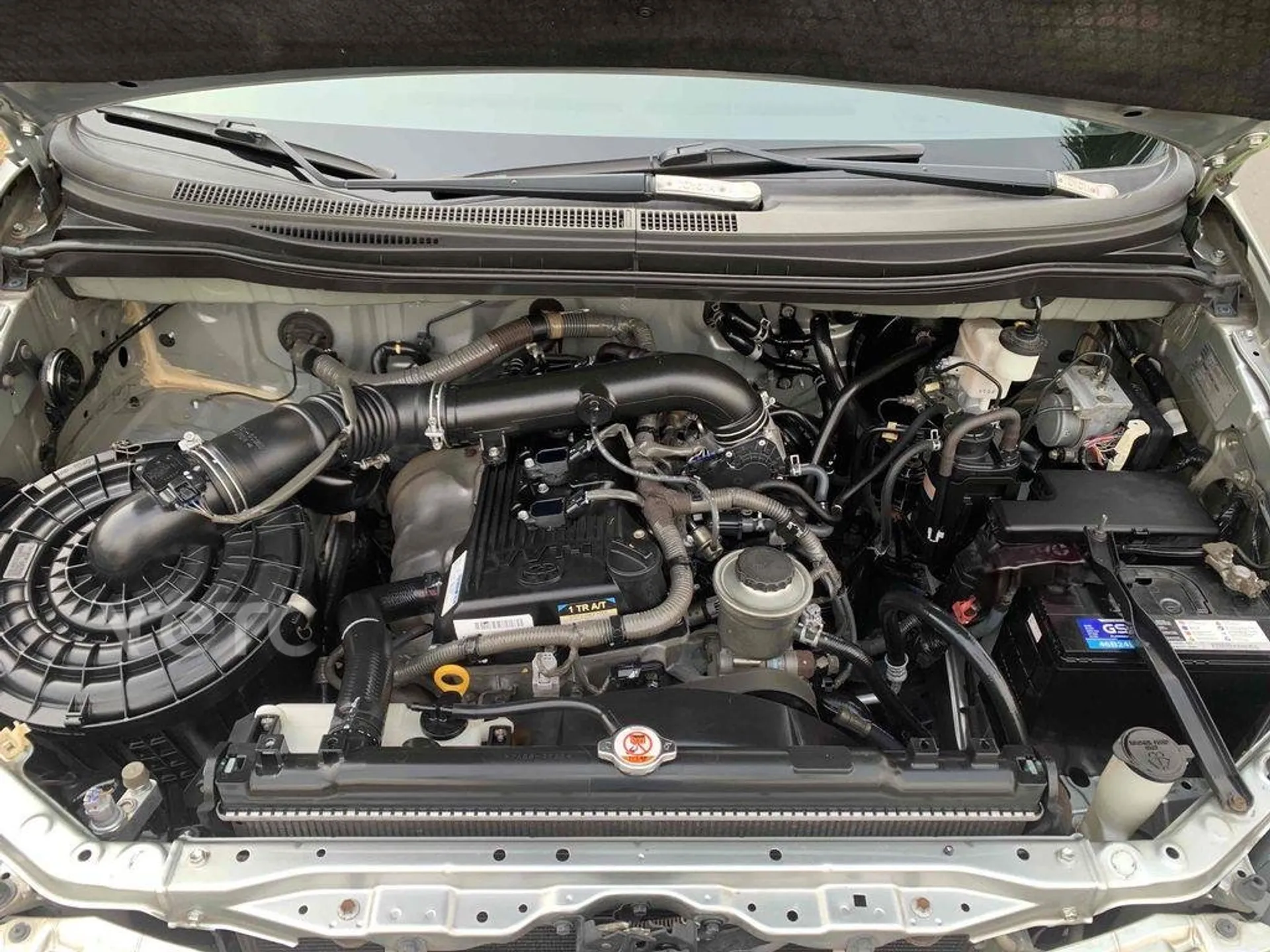 Hình ảnh xe Toyota Innova 2011 Bạc 100.000 km