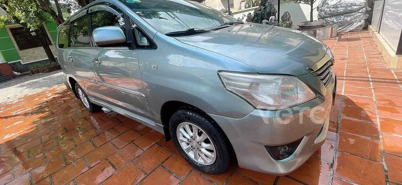 Hình ảnh xe Toyota Innova 2012 Bạc 109.000 km