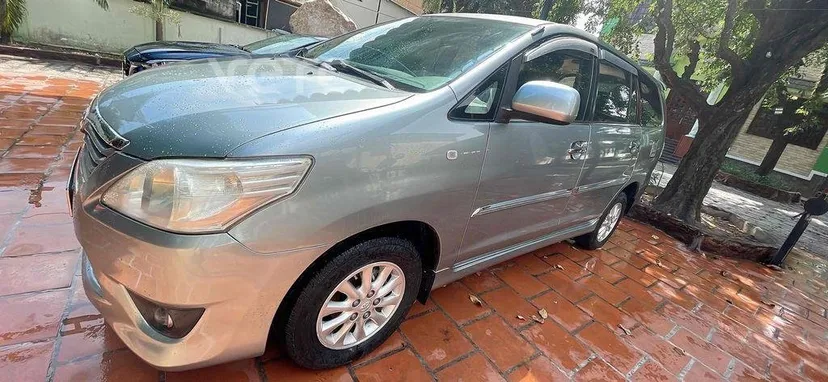 Hình ảnh xe Toyota Innova 2012 Bạc 109.000 km