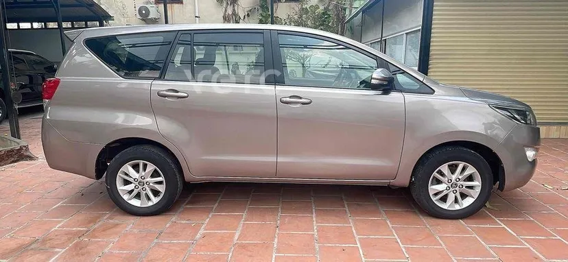 Hình ảnh xe Toyota Innova 2016 Nâu 50.000 km