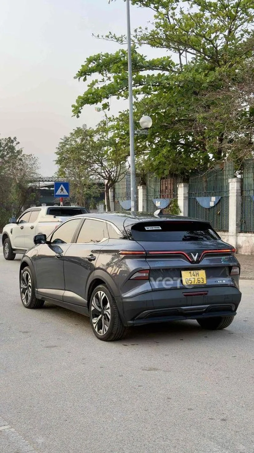 Hình ảnh xe Vinfast VF6 2024 Xám 120.000 km