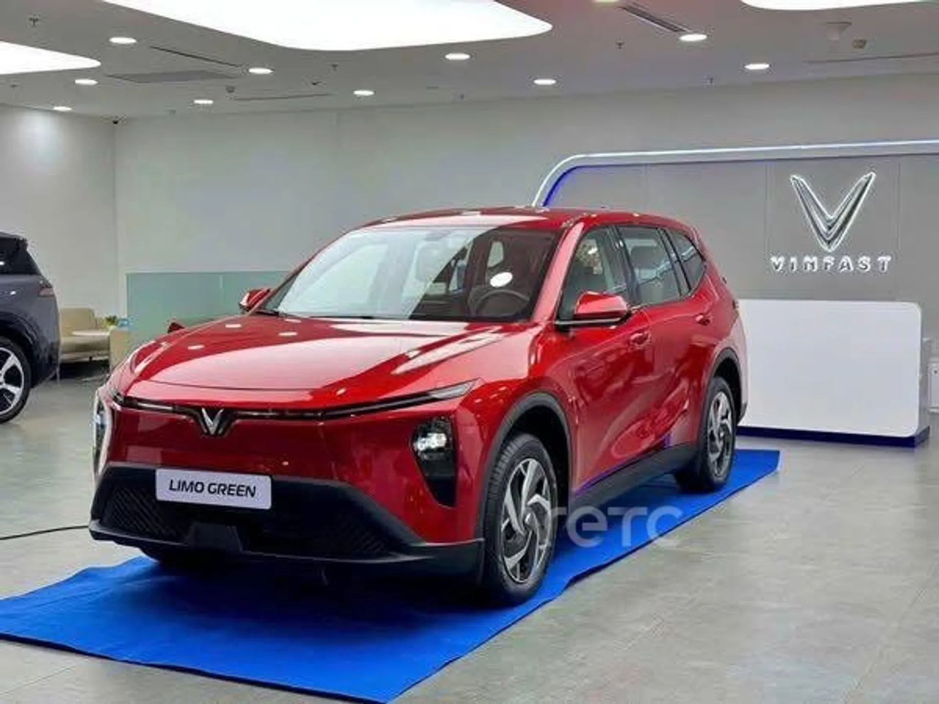 Hình ảnh xe Vinfast Limo Green 2025 Bạc