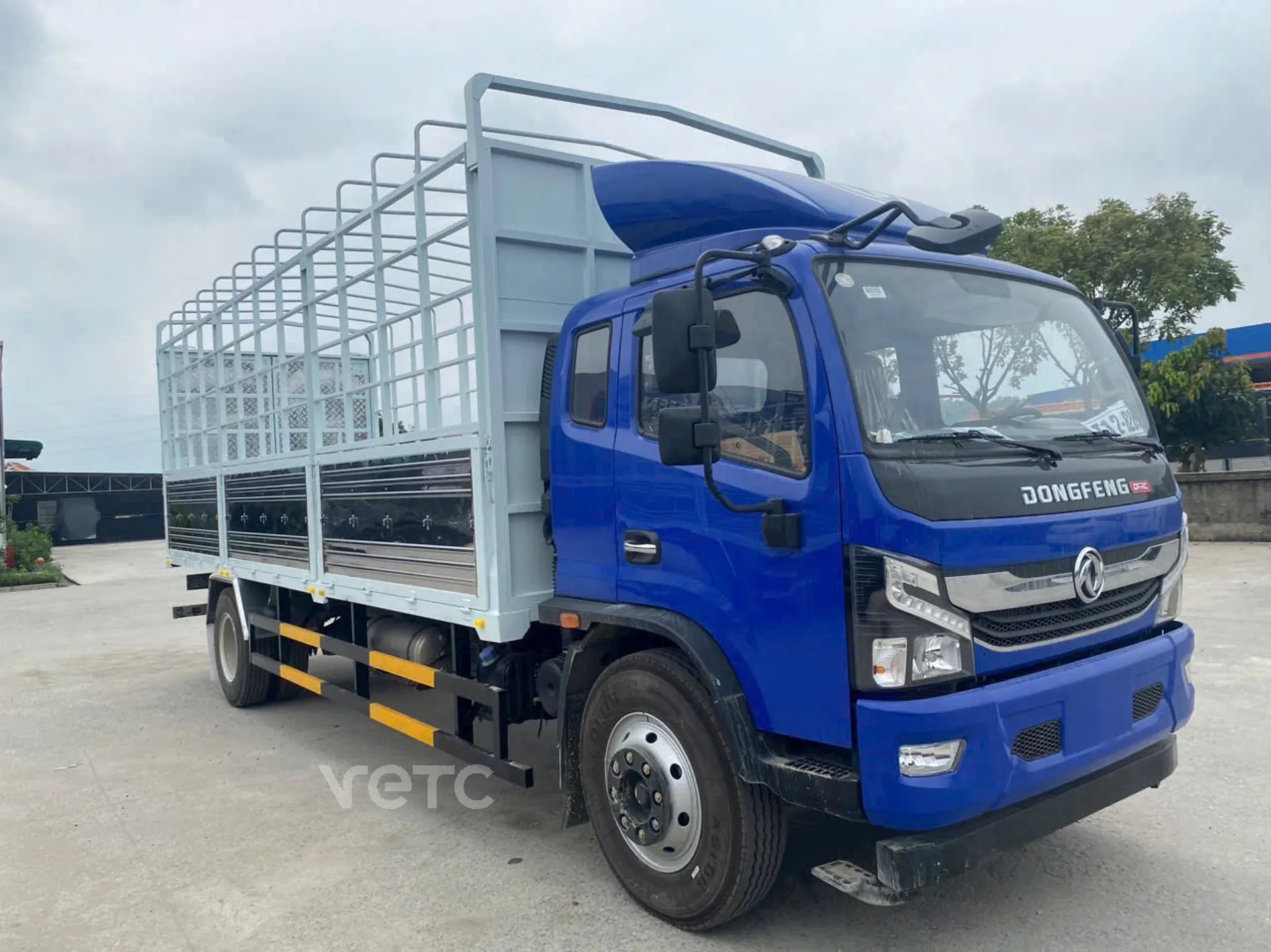 Hình ảnh phụ kiện DONGFENG CAPTAIN C - NHẬP KHẨU NGUYÊN CHIẾC - TẢI 9.1 TẤN THÙNG 7M1 - LOANH QUANH 8XX LĂN BÁNH