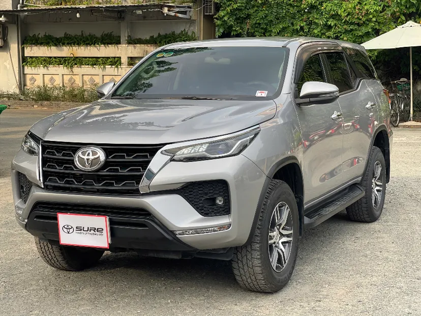 Hình ảnh xe TOYOTA FORTUNER 2.4MT 4X2 2020 - 105.656KM