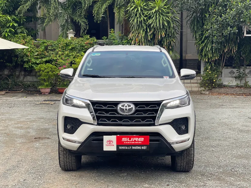 Hình ảnh xe TOYOTA FORTUNER 2.4AT 4X2 2022 - 44.900Km